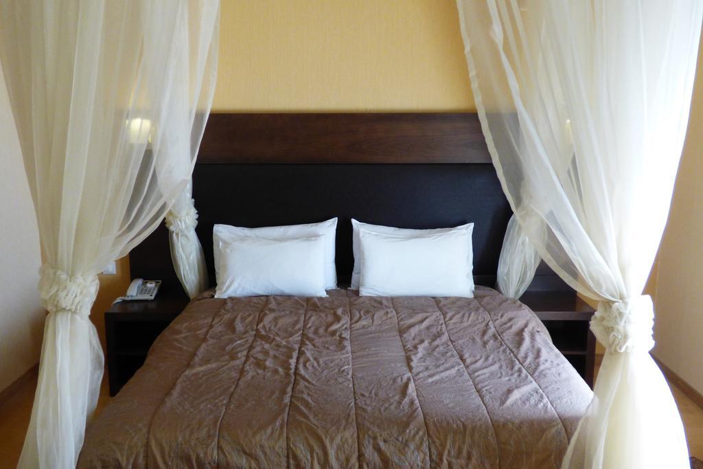 Ioannou Resort Ptolemaida Quarto foto